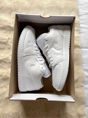 Nike Air Jordan 1 Low Top Sneakers • NEW